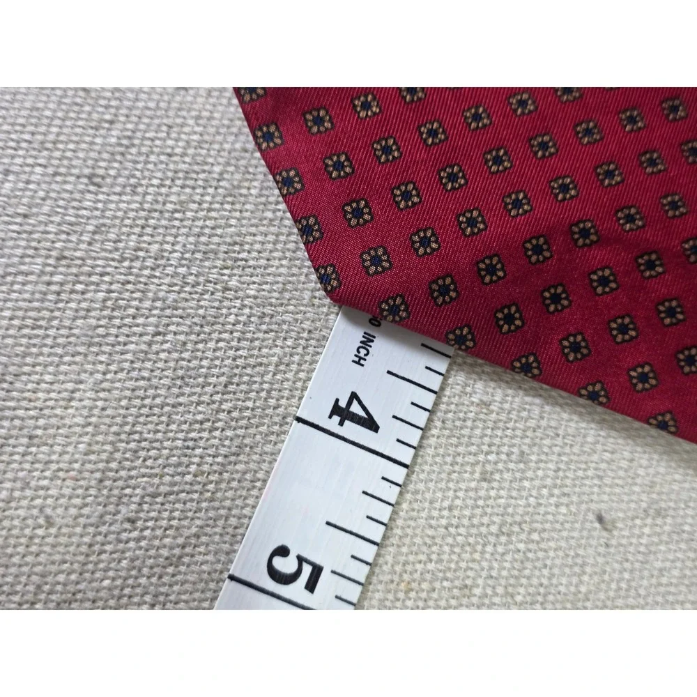 Equus Mens Silk Necktie Burgundy Red Geometric Medallion Pattern Classic Tie